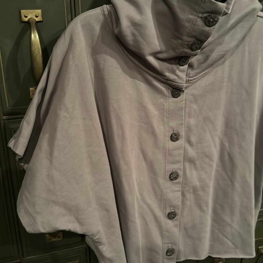 Basic threads Cropped Top - Picture 2 of 5